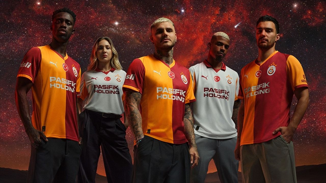 Galatasaray'ın Yeni Formaları Tanıtıldı