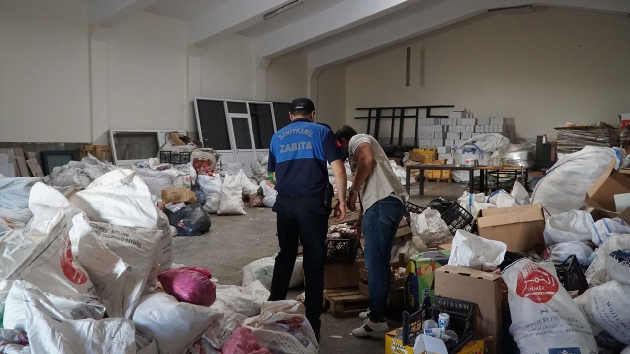 Gaziantep'te 21 Ton Son Kullanma Tarihi Geçmiş Ürün Ele Geçirildi