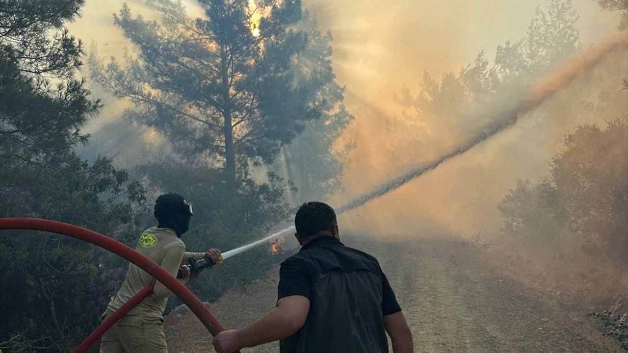 Gazipaşa'da Orman Yangınına Müdahale Devam Ediyor