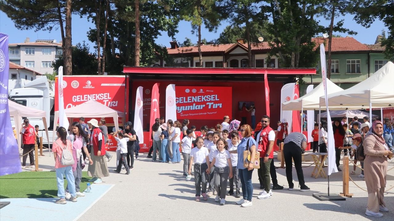 Geleneksel Oyunlar Tırı, Çankırı'da Öğrencileri Buluşturdu