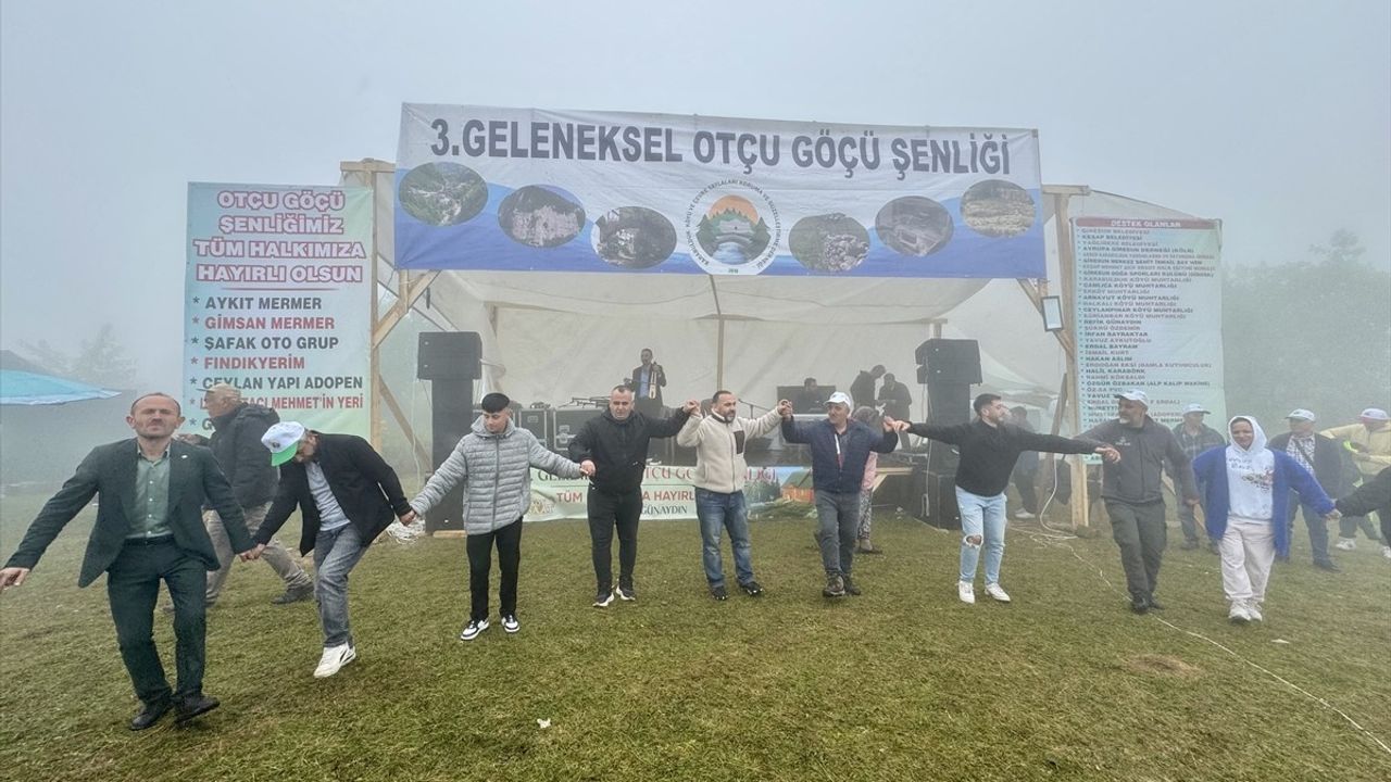 Giresun'da Geleneksel Otçu Göçü Şenliği Coşkusu
