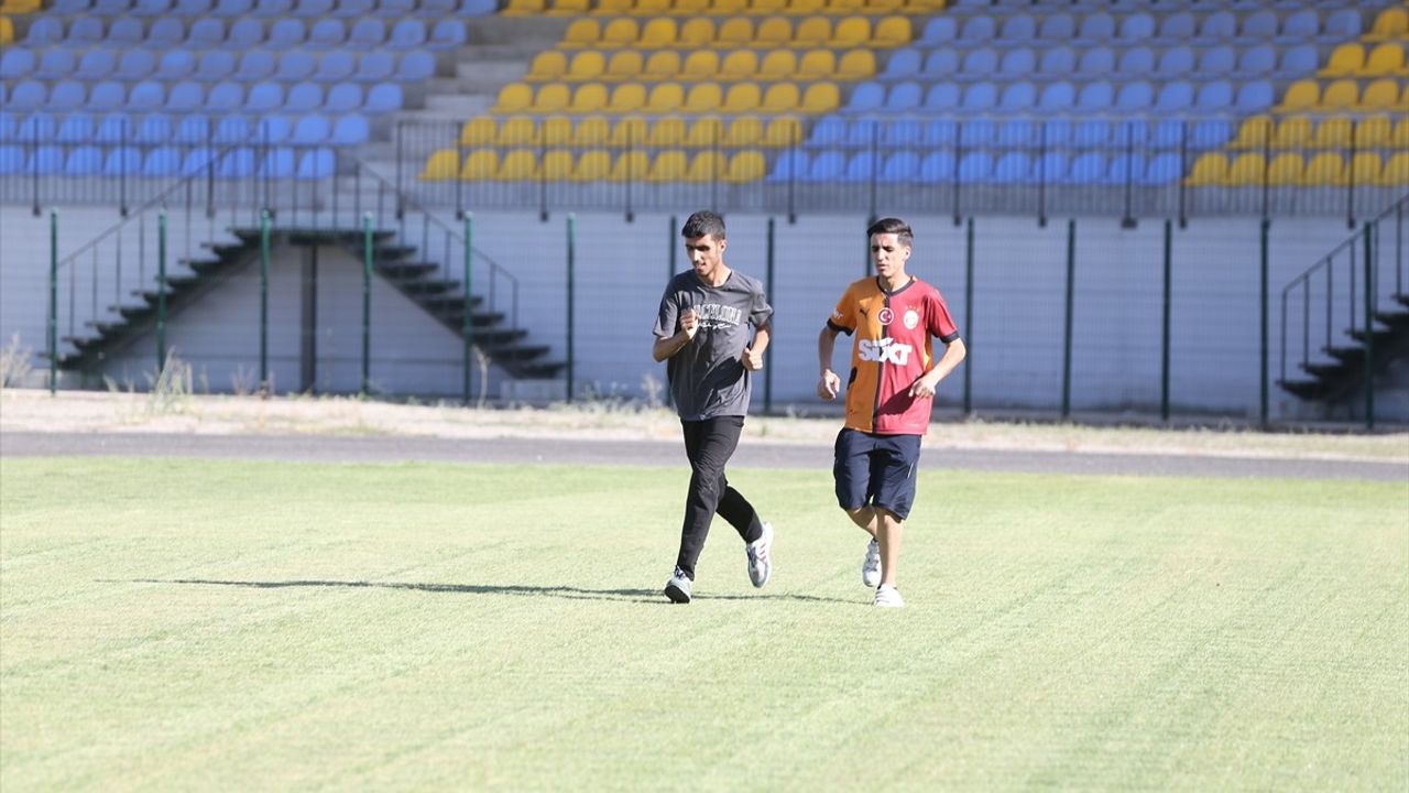 Görme Engelli Kardeşlerin Atletizm Hedefi Altın Madalya
