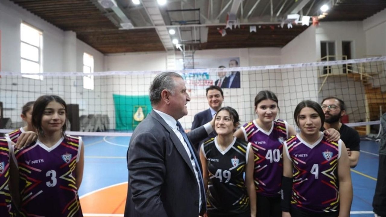 GSB Spor Okulları'nda Yaz Dönemi Başlıyor