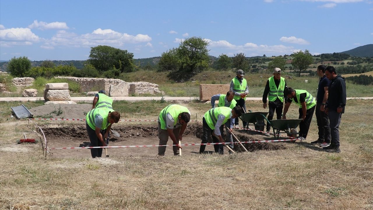 Hadrianopolis Antik Kenti'nde İki Dairesel Yapının Gizemi Çözülüyor