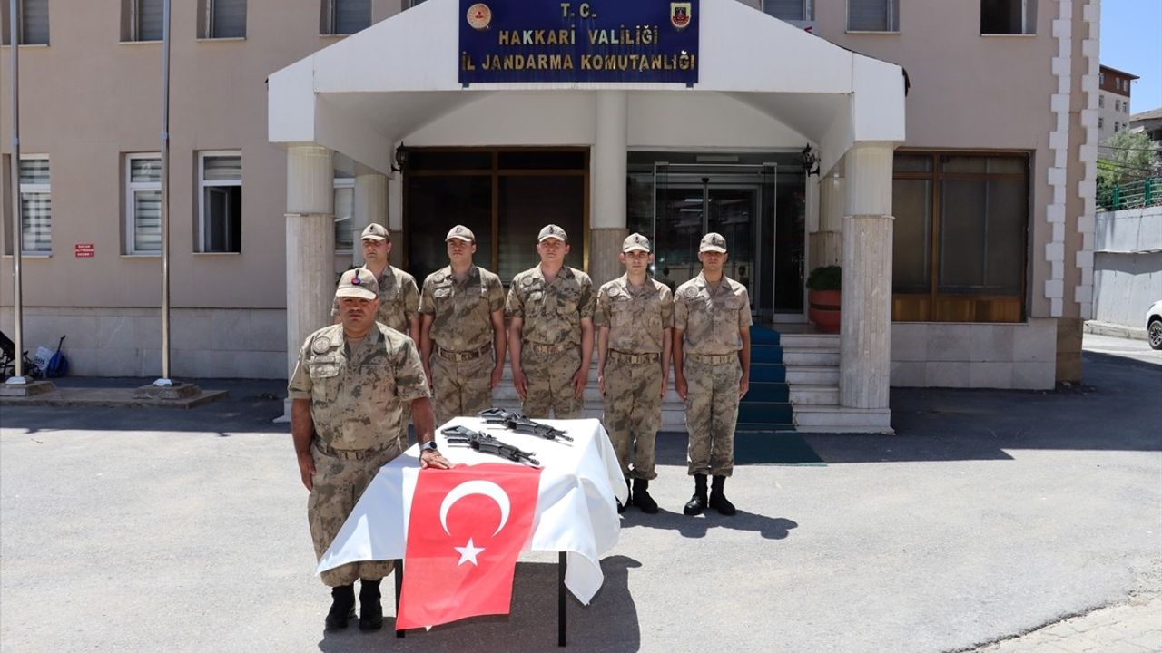 Hakkari'de Özel Gereksinimli Umut'un Askerlik Hayali Gerçekleşti