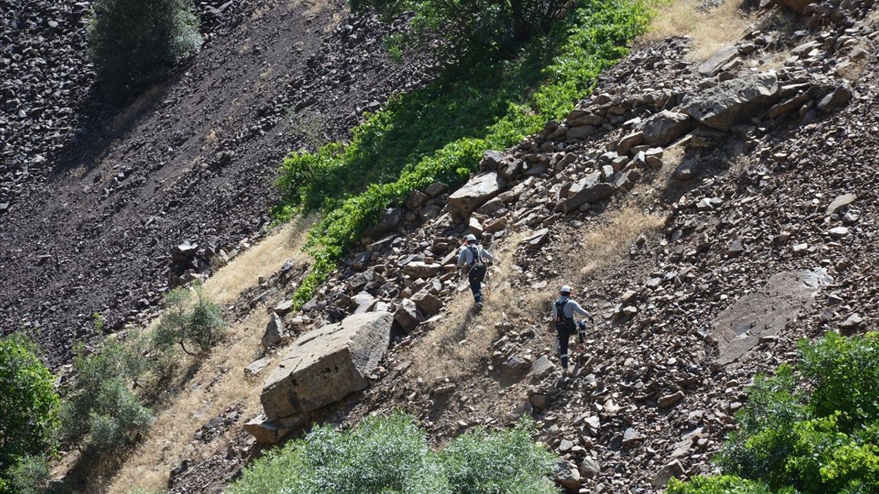 Hakkari'de Zap Suyu'nda Elektrik Arızası Giderildi