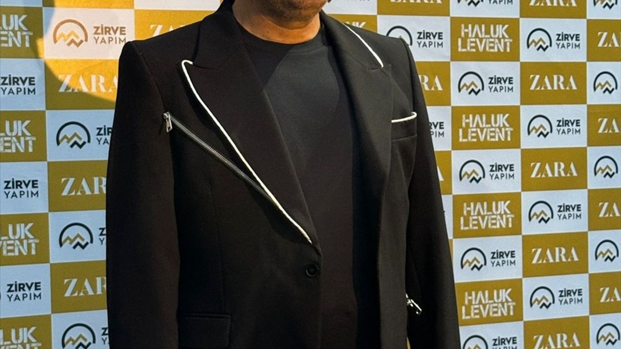 Haluk Levent'in 30. Sanat Yılı Kutlaması Harbiye'de Gerçekleşti