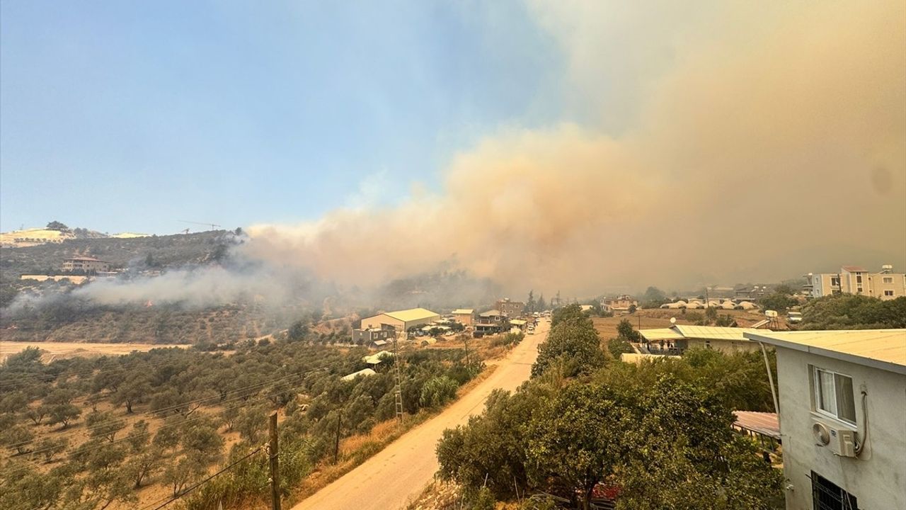 Hatay'da Orman Yangınına Müdahale Başlatıldı