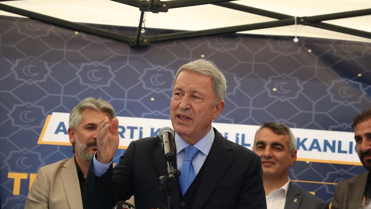 Hulusi Akar Bayram Programında Milli Birlik Vurgusu Yaptı