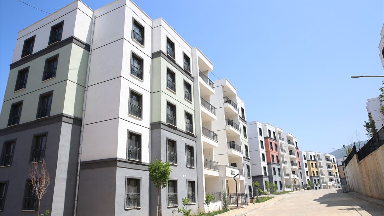 İskenderun'da Depremzedeler Kurban Bayramı'nı Yeni Konutlarında Kutluyor