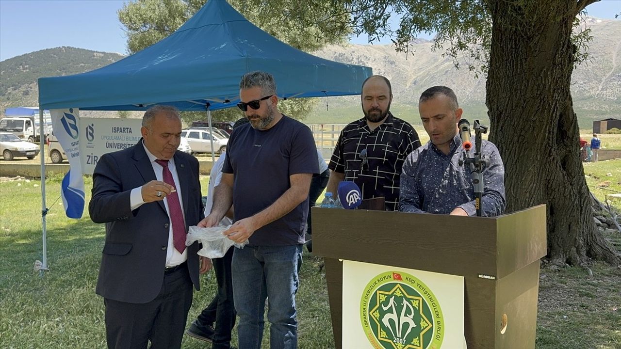 Isparta'da Çoban Köpeği Dağıtımıyla Sürü Koruma Projesi