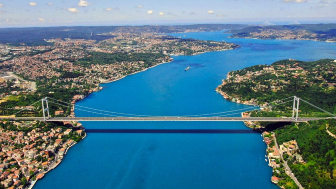 İstanbul Boğazı'nda Geçiş Ücretlerine Zam: Bakanlık Açıkladı