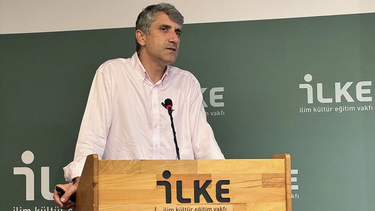 İstanbul'da Demografik Dönüşüm Semineri: Nüfus ve Aile Konuları Masaya Yatırıldı