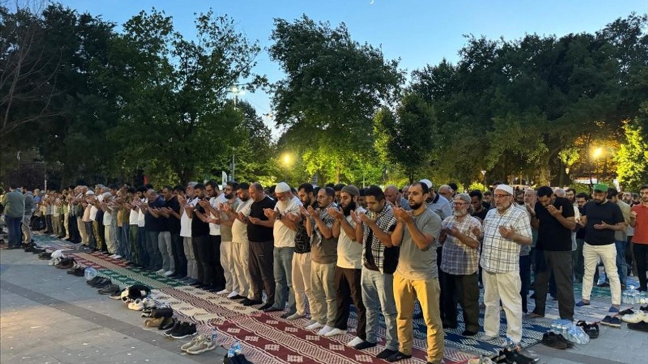İstanbul'da Gazze İçin Eylem Gerçekleştirildi