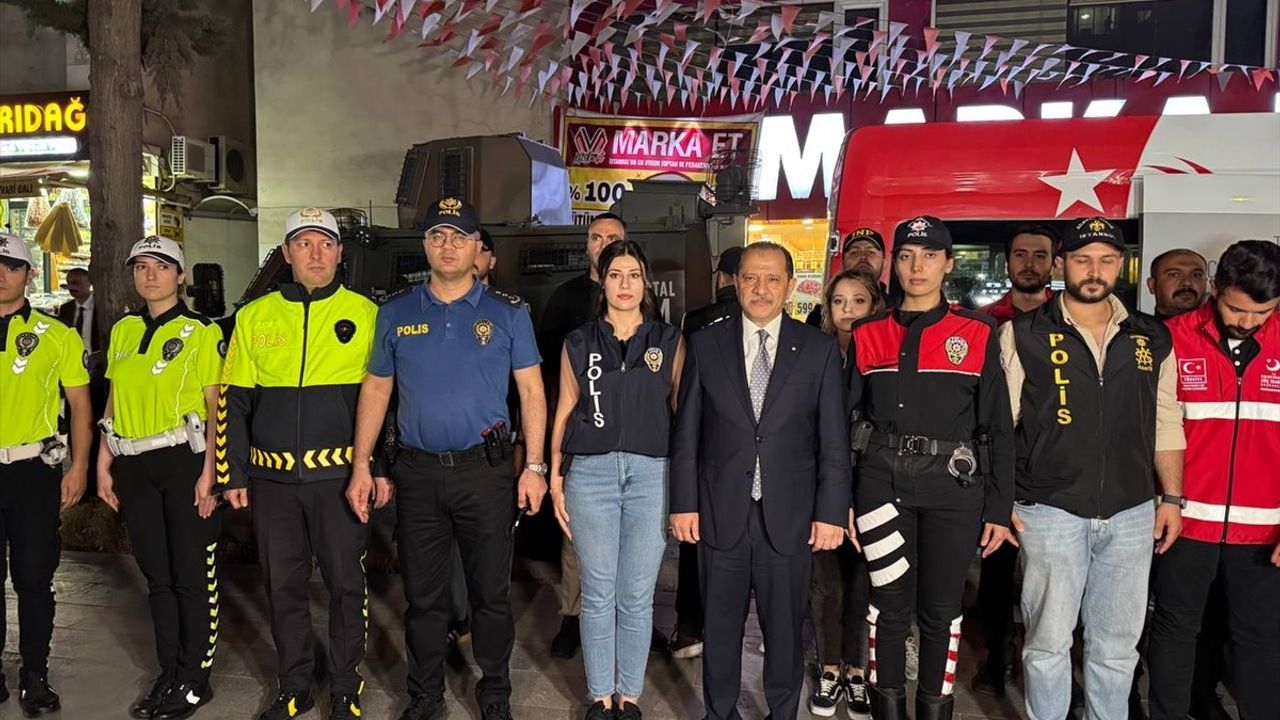İstanbul Emniyet Müdürü Yıldız, Esenyurt'taki Güvenlik Uygulamasını Denetledi