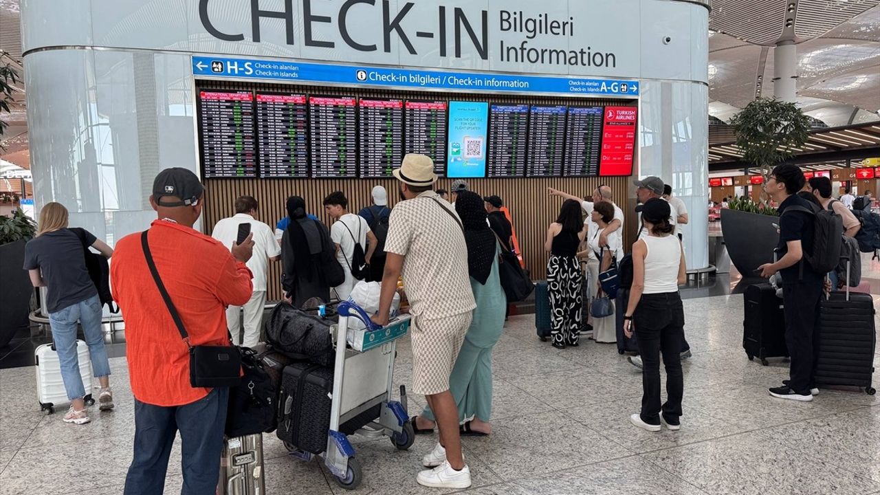 İstanbul Havalimanlarında Kurban Bayramı Yoğunluğu