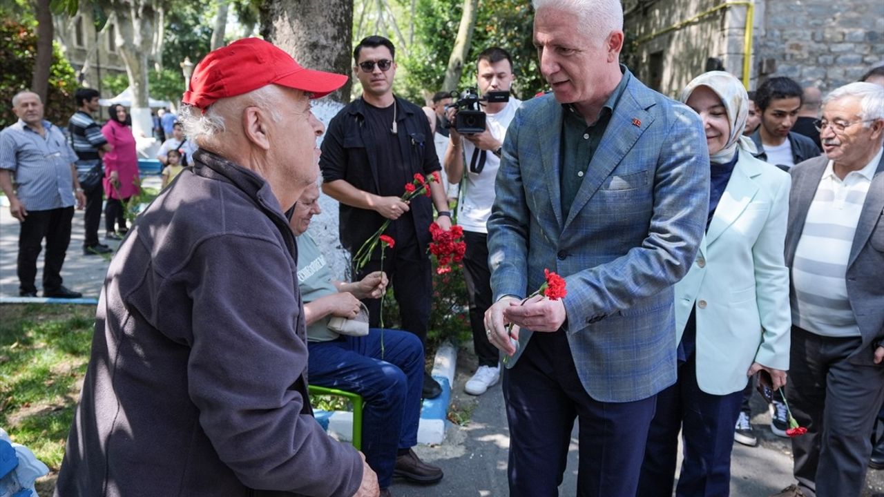 İstanbul Valisi Gül'den Darülaceze Ziyareti