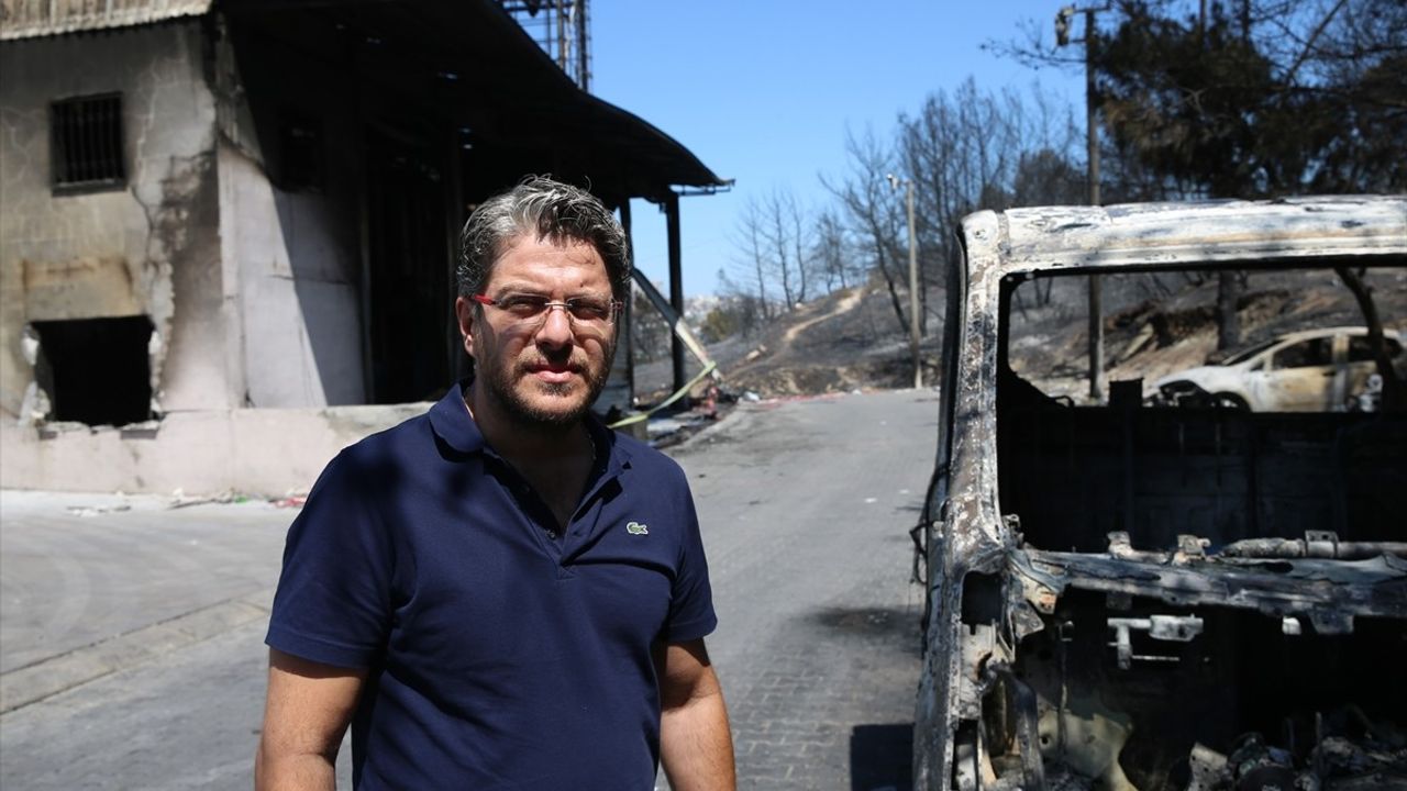 İzmir'de Galericiler Sitesinde Yangın Hasarı Büyüdü