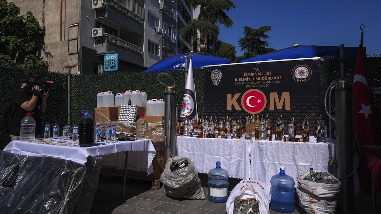 İzmir'de Sahte İçki Operasyonu: 6 Şüpheli Tutuklandı