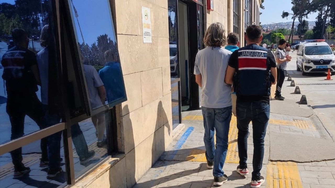 İzmir'de Terör Propagandası Yapan 5 Zanlı Yakalandı