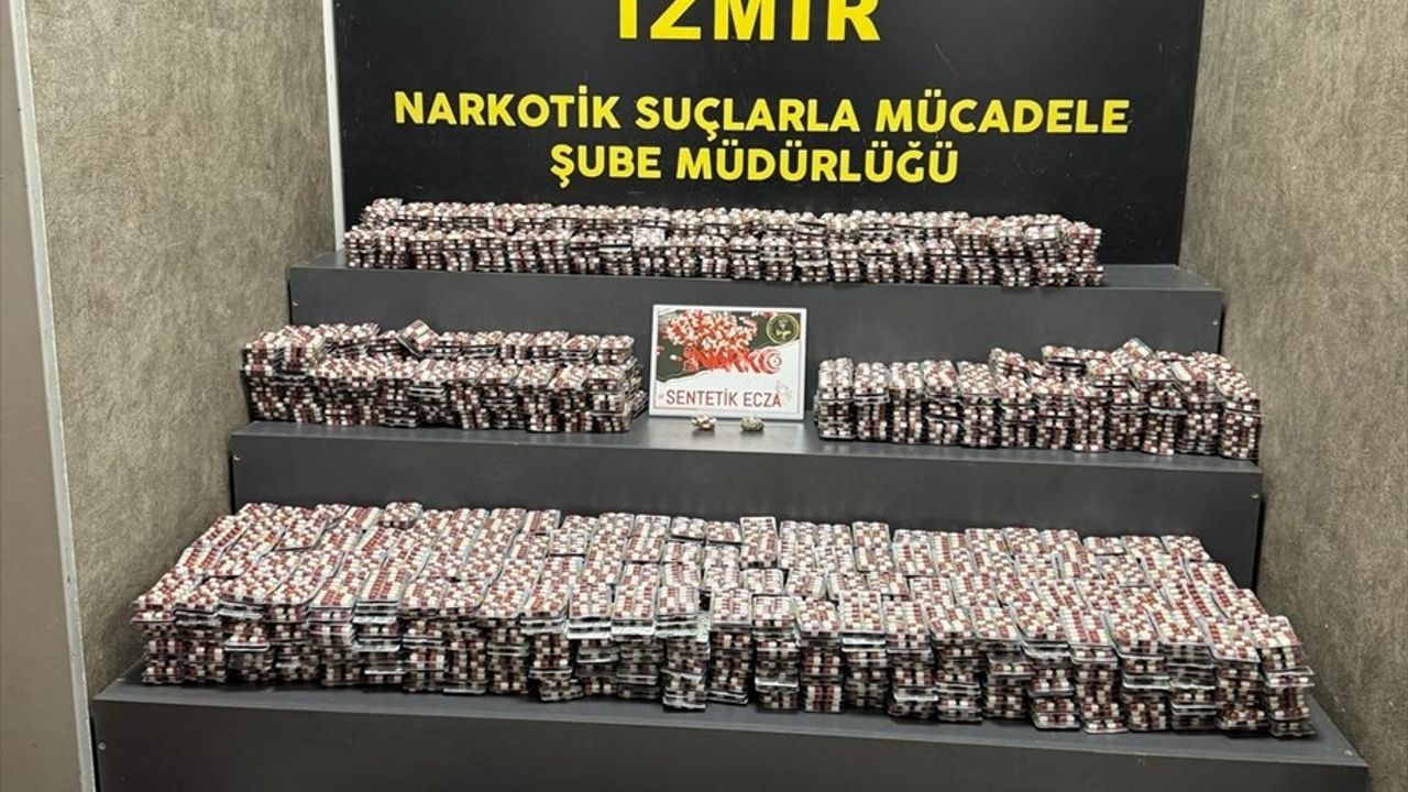İzmir'de Uyuşturucu Operasyonu: 79 Bin Hap Ele Geçirildi
