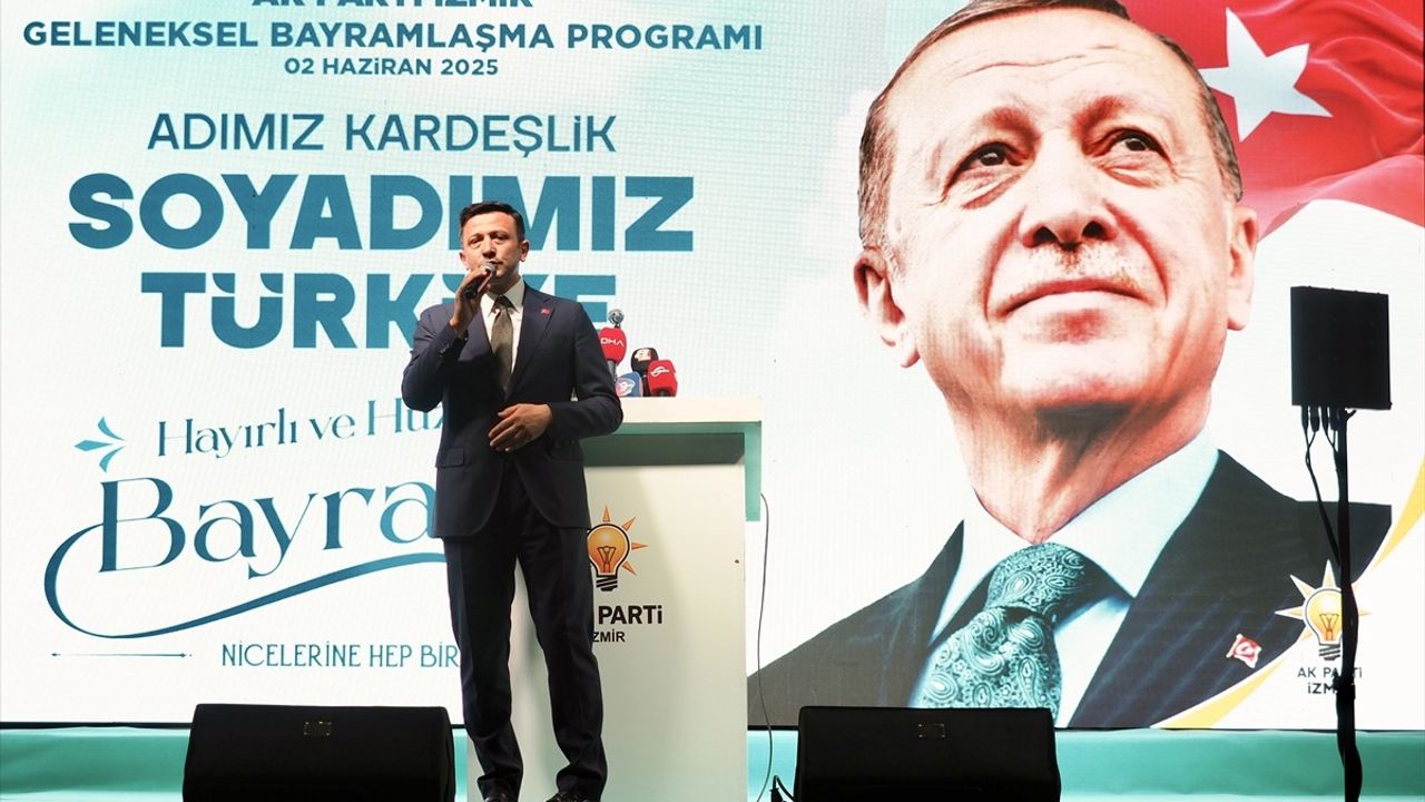 İzmir'deki Çöp Krizi ve Siyasi Tartışmalar