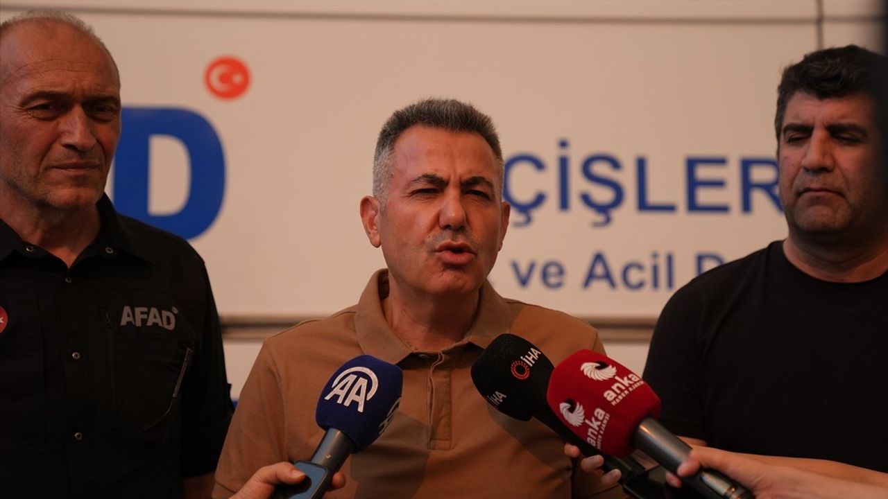 İzmir'deki Orman Yangını ve Tahliyeler