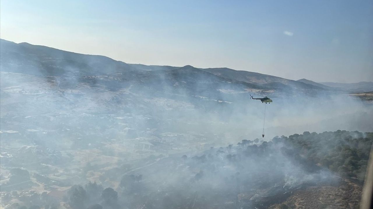 İzmir Dikili'deki Yangın Kontrol Altına Alındı