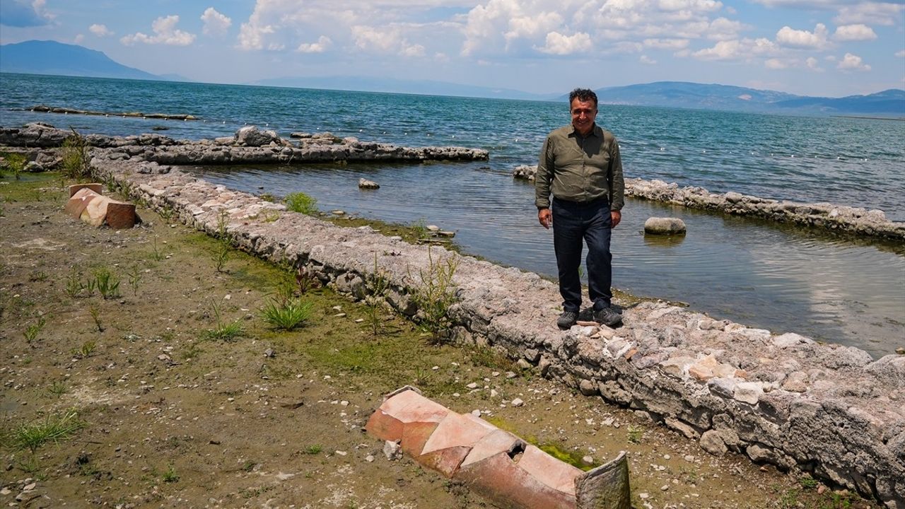 İznik'te Kazı Çalışmalarıyla Mezarlıklar Gündeme Alındı