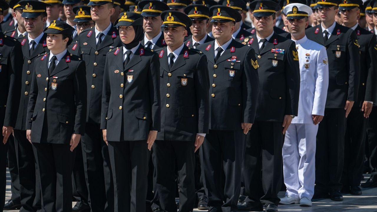 Jandarma Teşkilatı'nın 186. Yıl Dönümü Anıtkabir'de Kutlandı