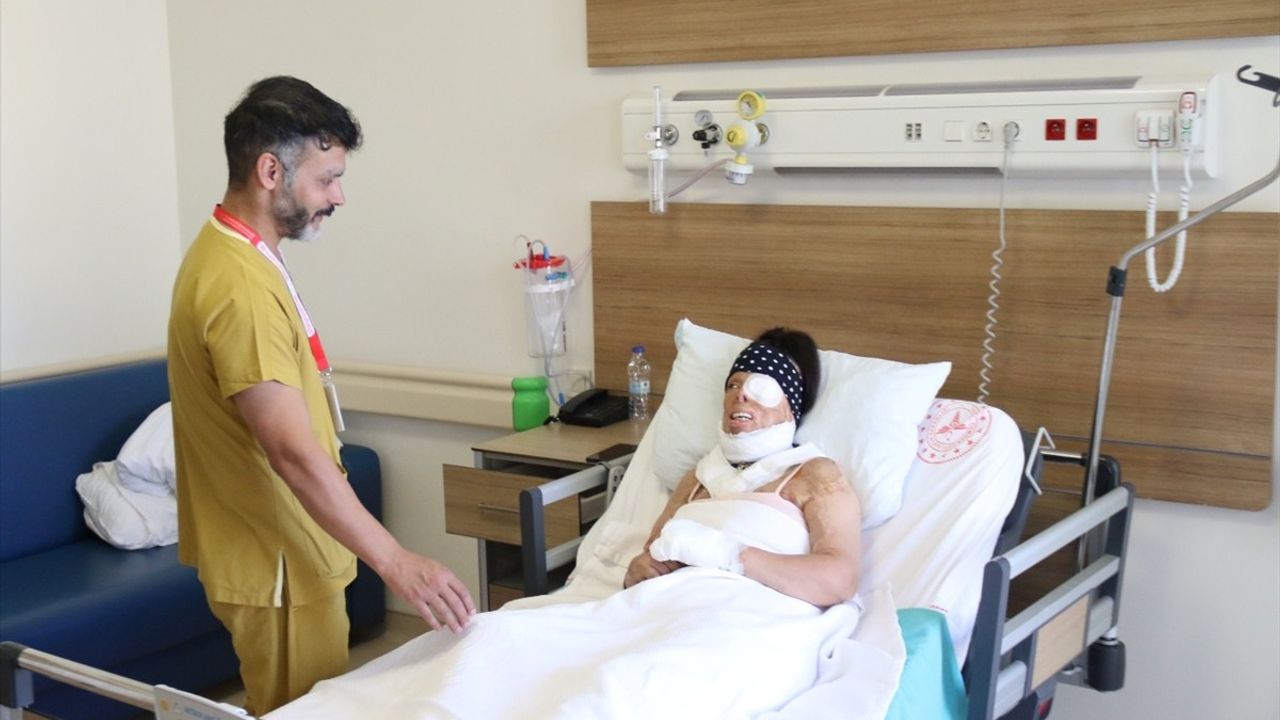 Kadın, Kezzap Saldırısının Ardından Eskişehir Şehir Hastanesi'nde Ameliyat Edildi