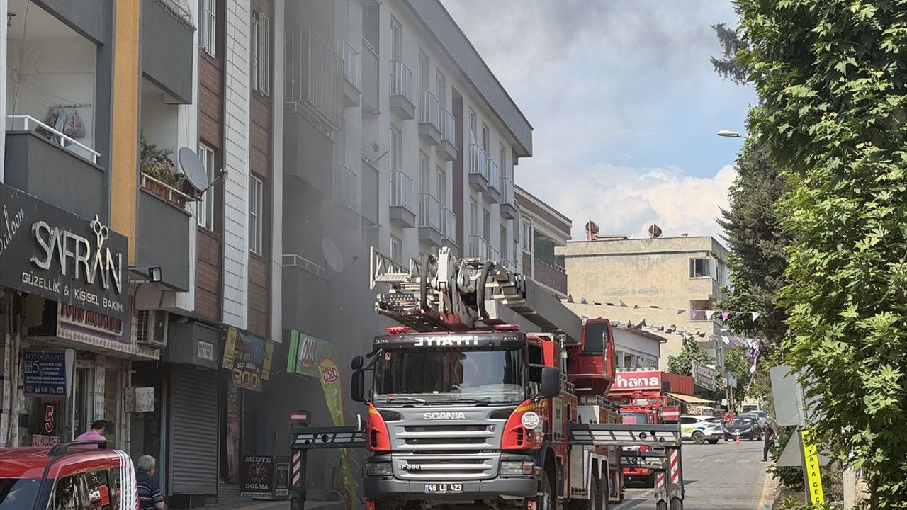 Kahramanmaraş'ta Mobilya Mağazasında Yangın