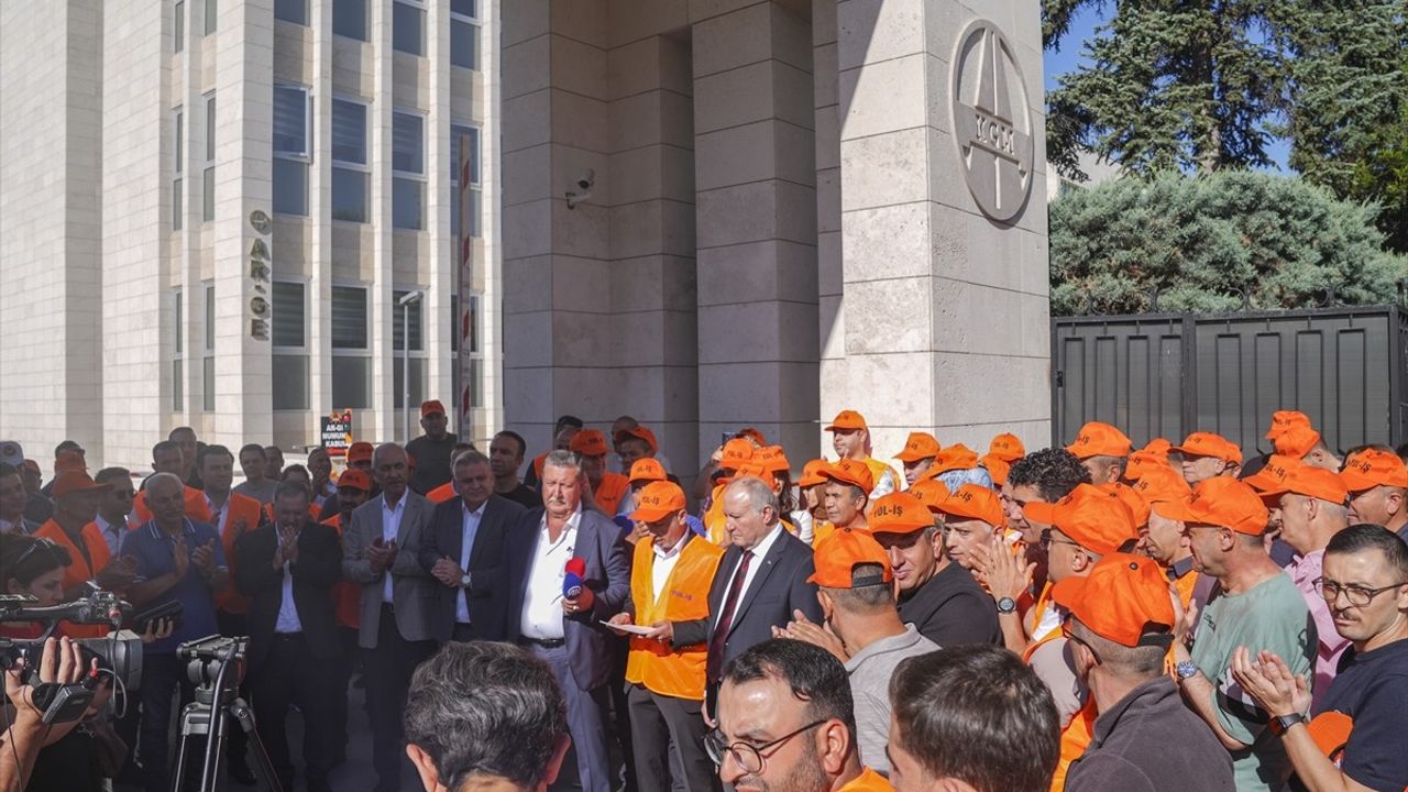 Kamu İşçileri İçin Yeni Teklif Beklentisi