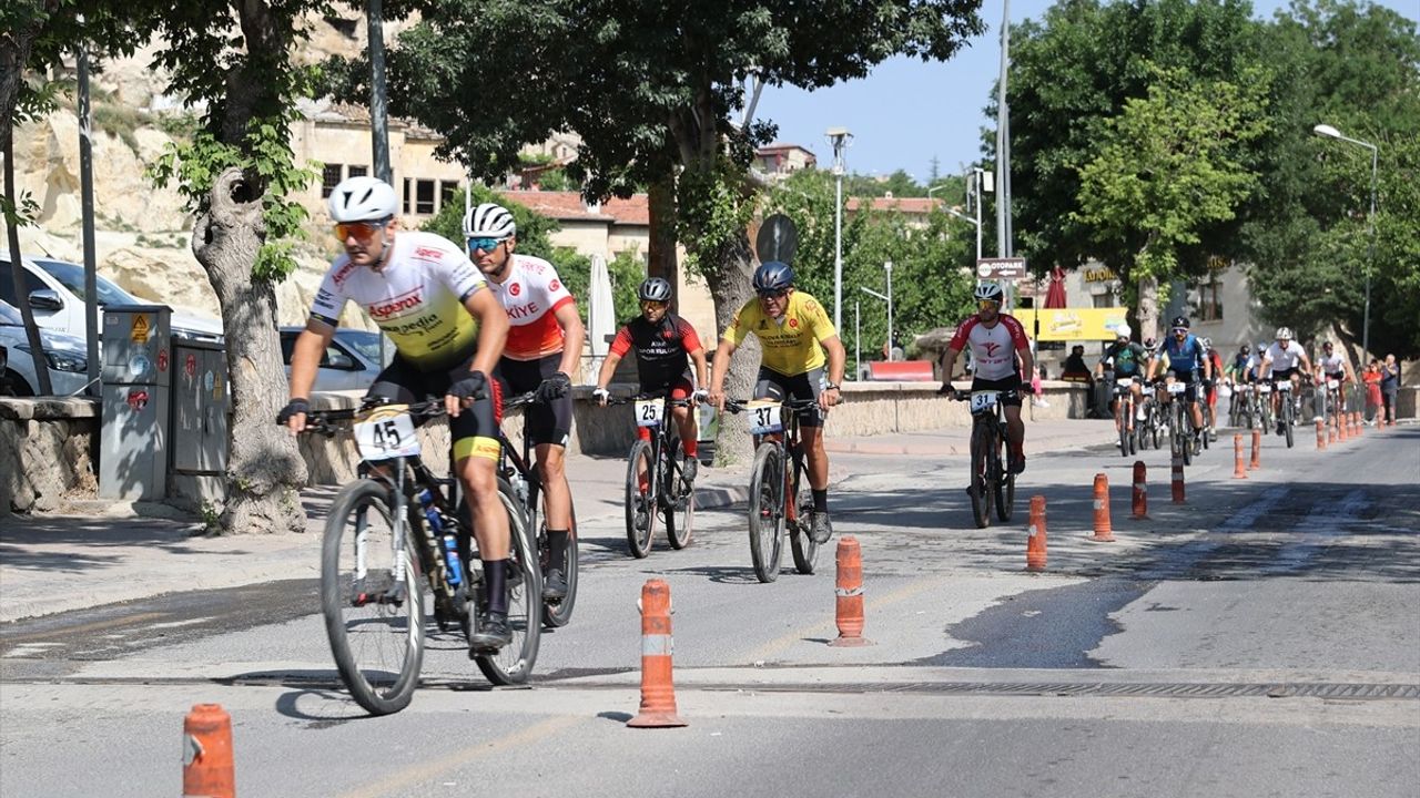 Kapadokya Bisiklet Festivali'nde 50 Kilometrelik Yarışlar Başladı