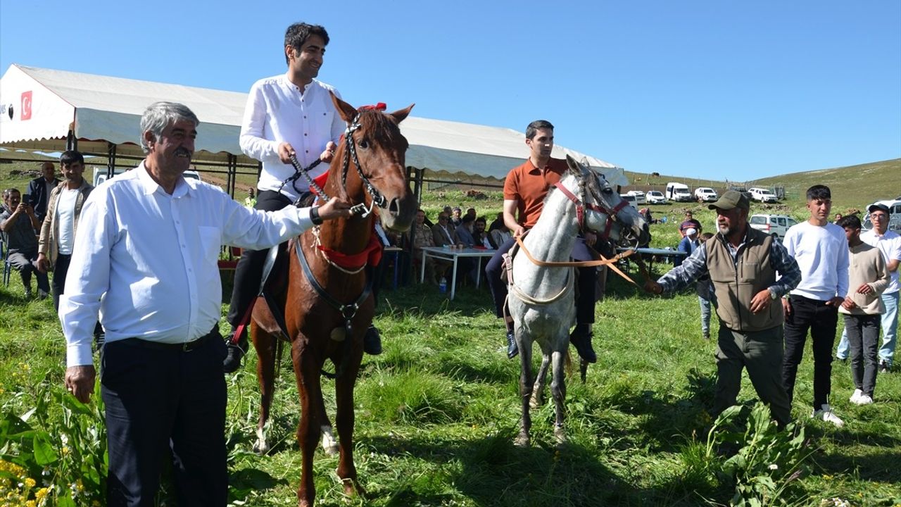 Kars'ta Köroğlu Köyü Yayla Festivali Coşkuyla Kutlandı