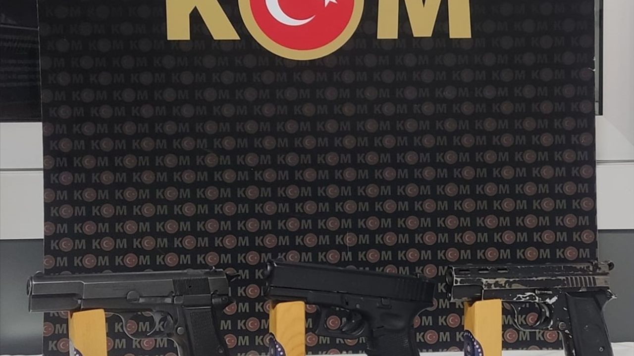 Kastamonu'da Ruhsatsız Silah Operasyonu: 4 Gözaltı