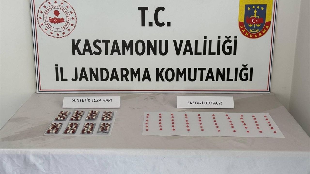 Kastamonu'da Uyuşturucu Operasyonu: İki Şüpheli Gözaltında