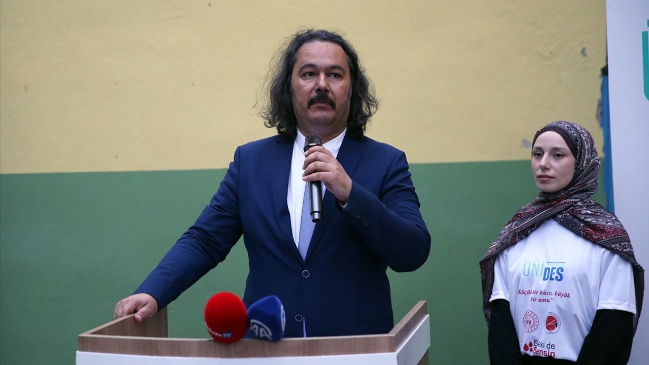 Kastamonu Üniversitesi'nden Mahalleye Açık Hava Sineması