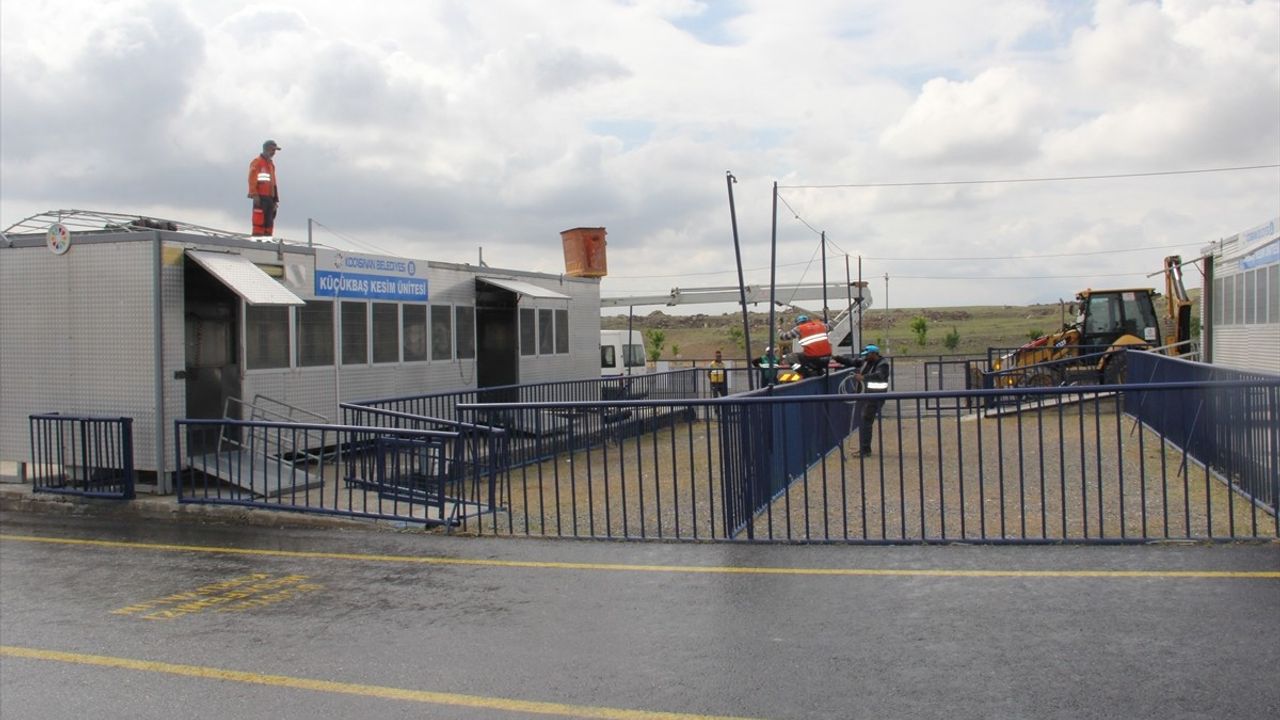 Kayseri'de Kurban Bayramı İçin Pratik Kesim Yapıldı