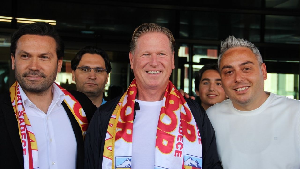 Kayserispor'un Yeni Teknik Direktörü Markus Gisdol Kayseri'ye Geldi