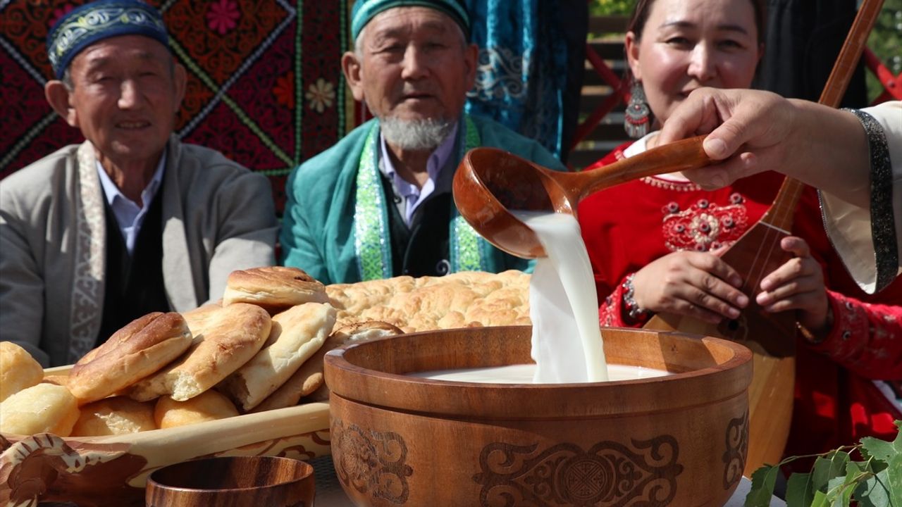 Kazakistan'da Kımız Festivali Coşkuyla Kutlandı