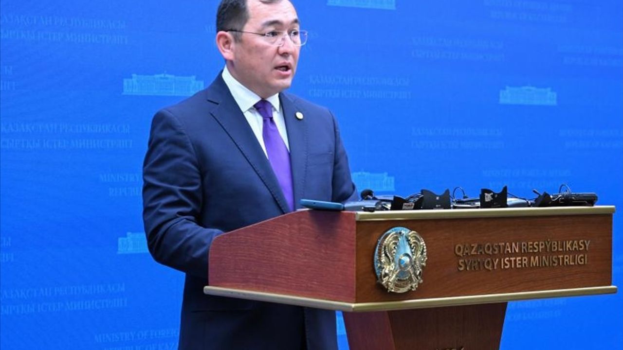 Kazakistan, İran'dan 74 Vatandaşını Başarıyla Tahliye Etti