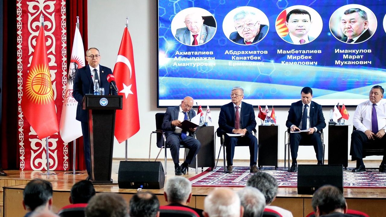 Kırgızistan'da Cengiz Aytmatov Forumuyla Türk Dünyası'na Vefa