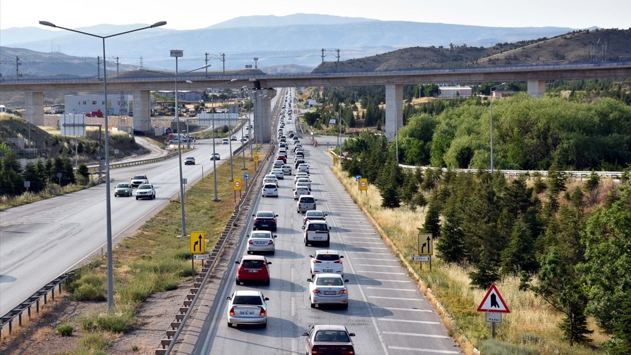 Kırıkkale'de Kurban Bayramı Dönüş Trafiği