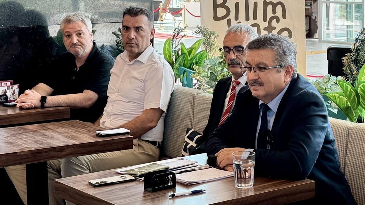 Kırşehir'de Bilim Kafe Etkinliği: Tarım Uygulamaları Tanıtıldı