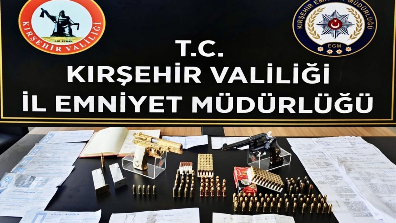 Kırşehir'de Tefecilik Operasyonu: 9 Zanlı Tutuklandı