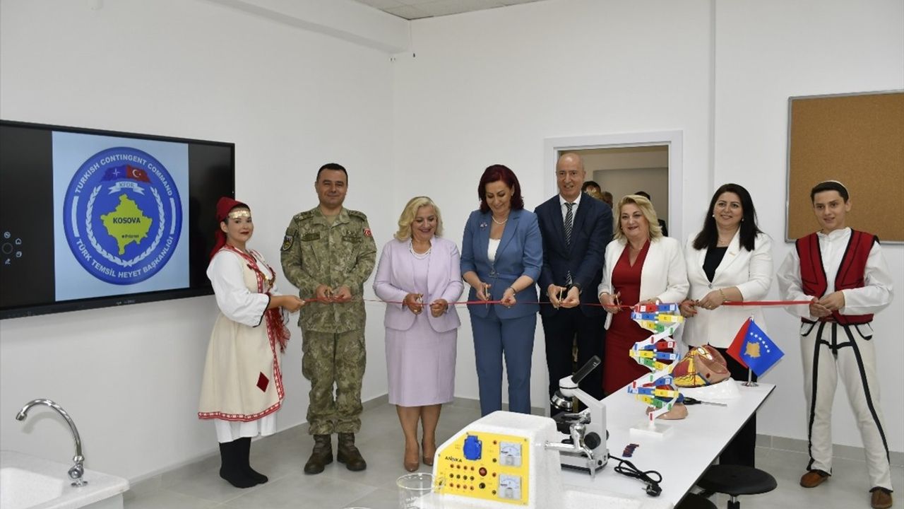 Kosova'da Türk Askeri Eğitime Destek Veriyor