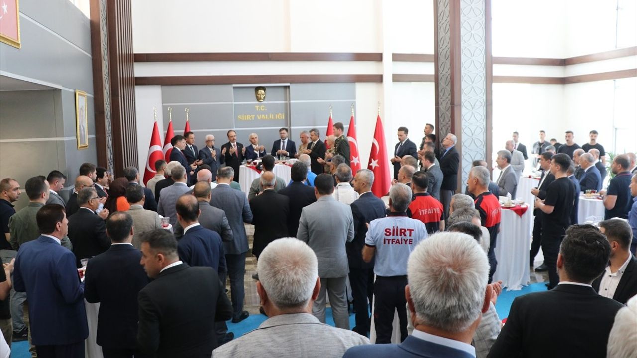 Kurban Bayramı Törenleri Siirt ve Bingöl'de Coşkuyla Kutlandı