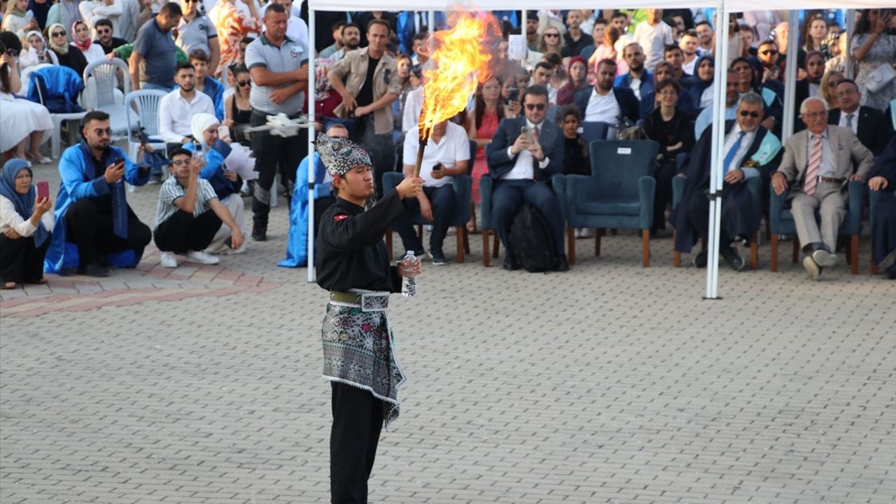 Kütahya Dumlupınar Üniversitesi Mezuniyet Töreniyle 5 Bin Öğrenci Diplomasını Aldı