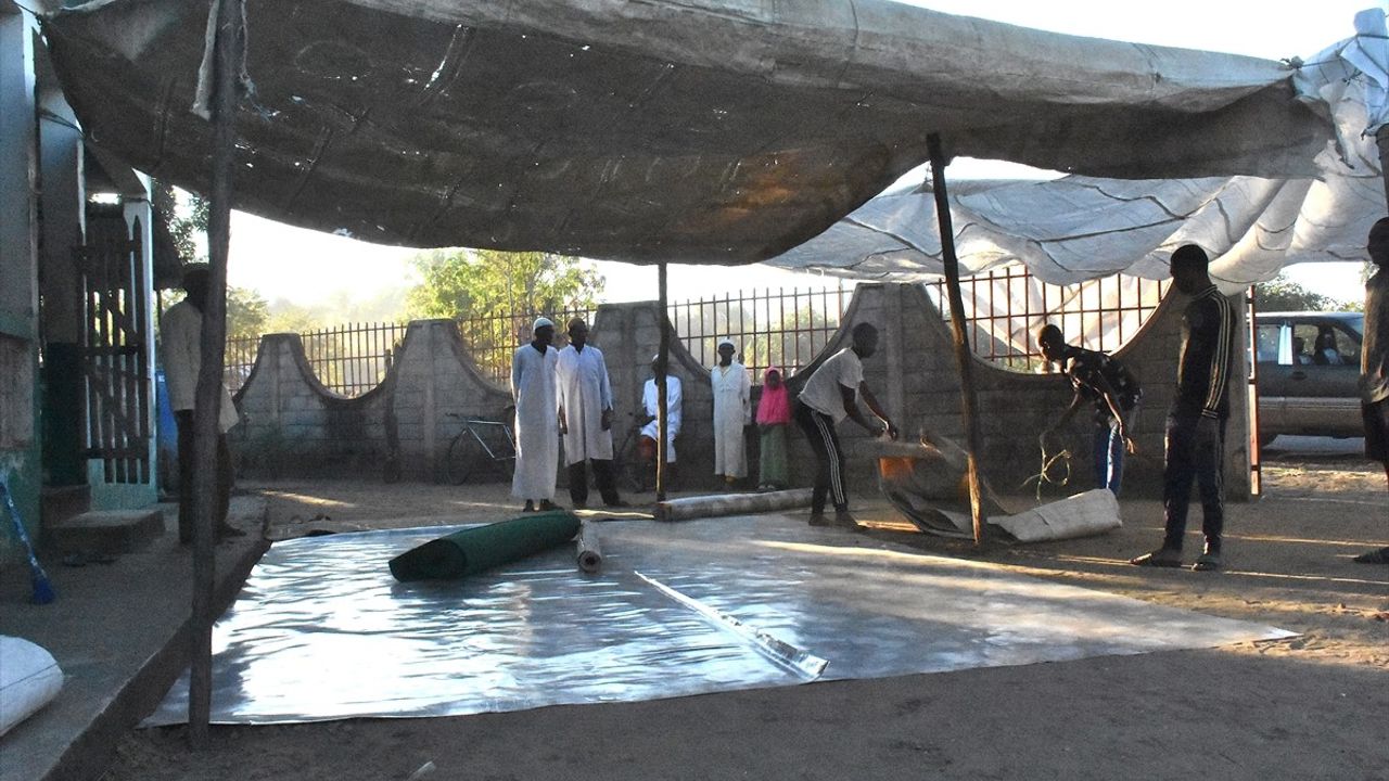 Madagaskar'da Müslümanlar Bayram Coşkusunu Paylaştı